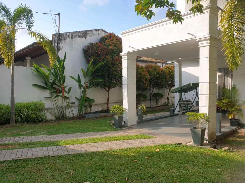 Vidushi Home Minuwangoda Экстерьер фото